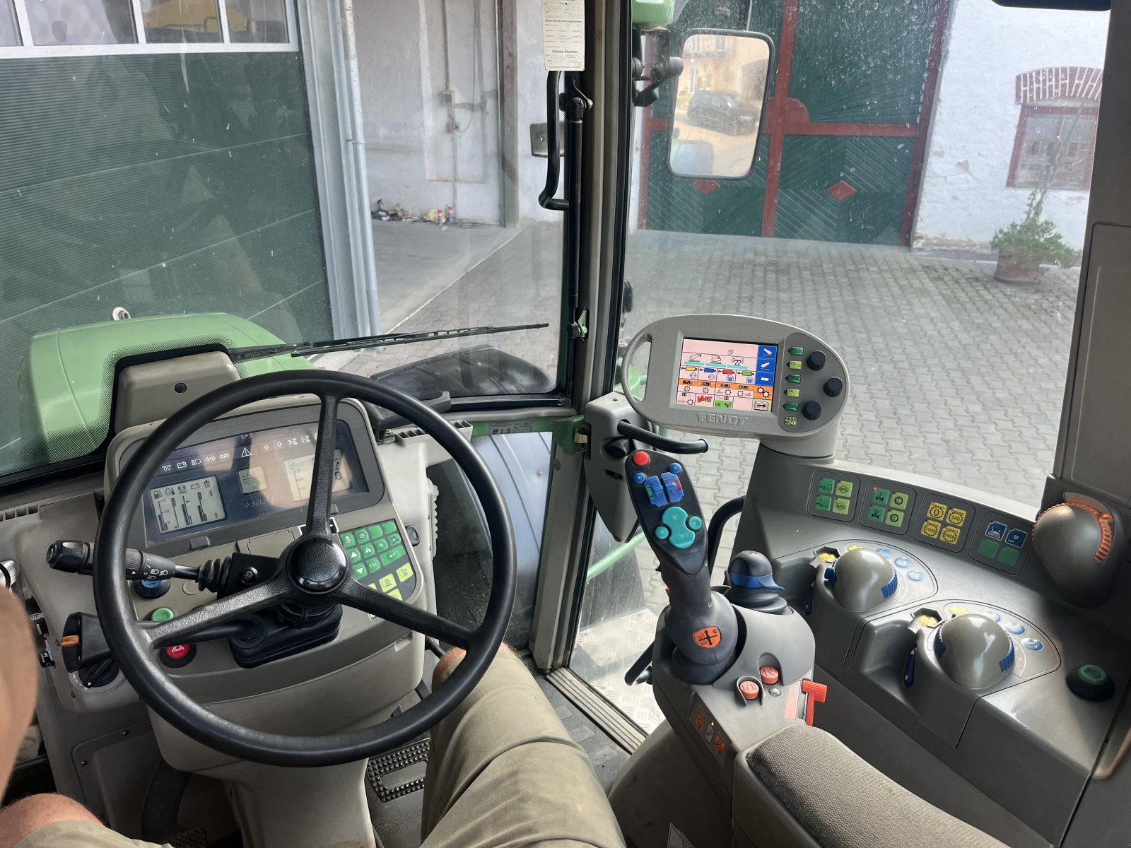 Traktor van het type Fendt 818 Vario, Gebrauchtmaschine in Aldersbach (Foto 6)