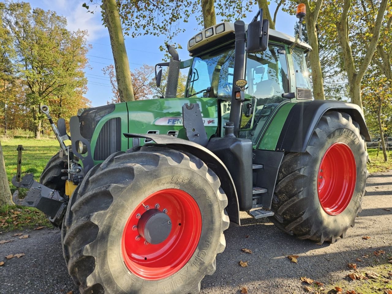 Traktor Türe ait Fendt 820 Com3 Vario TMS 8700h., Gebrauchtmaschine içinde Bergen op Zoom (resim 1)