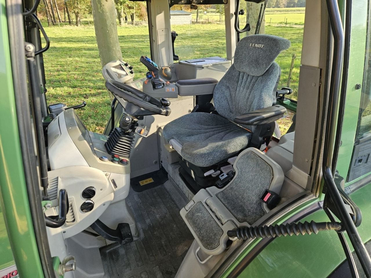 Traktor del tipo Fendt 820 Com3 Vario TMS 8700h., Gebrauchtmaschine In Bergen op Zoom (Immagine 11)