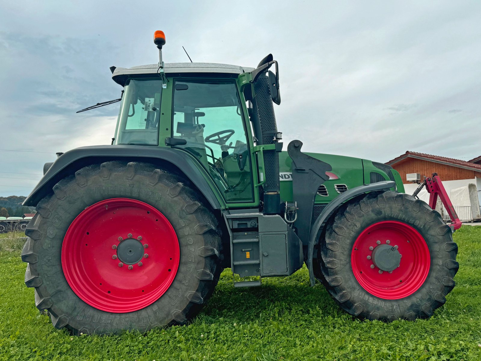 Traktor Türe ait Fendt 820 Vario mit Frontlader, Gebrauchtmaschine içinde Geretsried (resim 11)