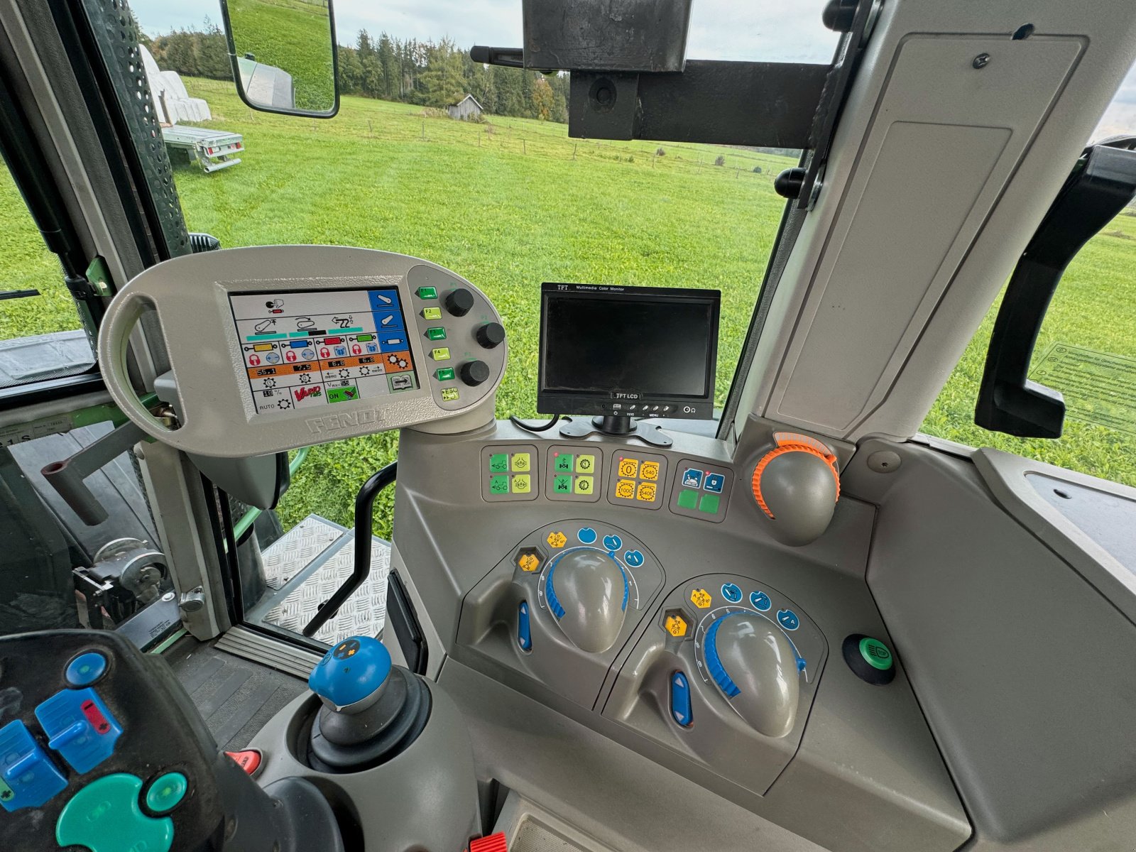 Traktor del tipo Fendt 820 Vario mit Frontlader, Gebrauchtmaschine en Geretsried (Imagen 17)