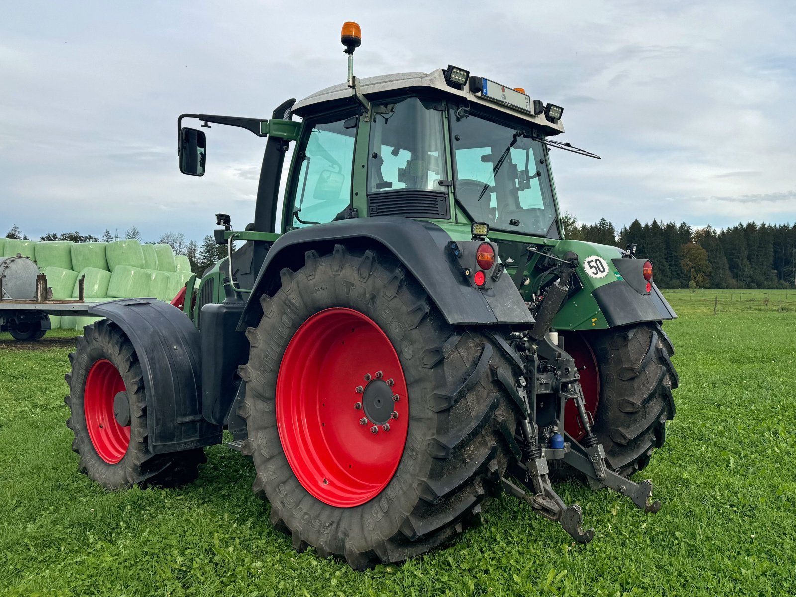 Traktor Türe ait Fendt 820 Vario mit Frontlader, Gebrauchtmaschine içinde Geretsried (resim 7)