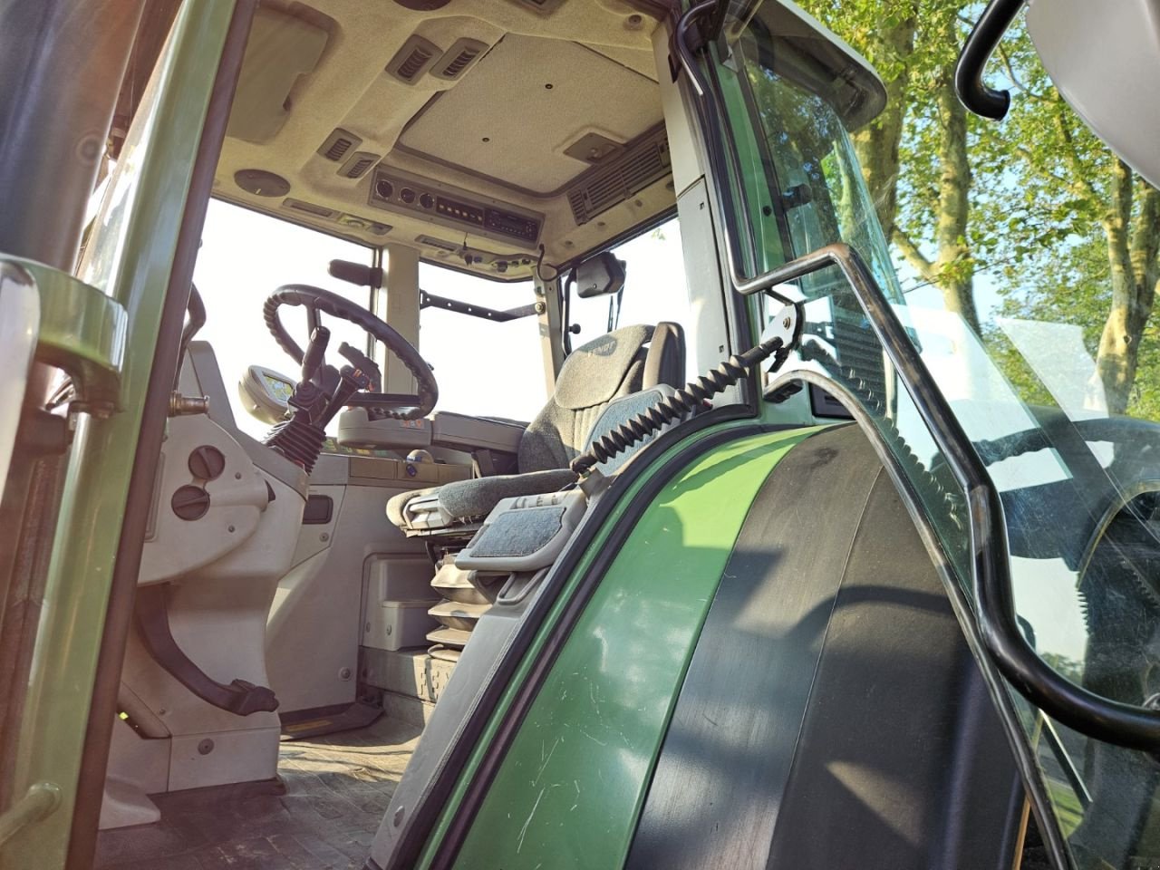 Traktor van het type Fendt 820 Vario TMS ( 716 718 720 818, Gebrauchtmaschine in Bergen op Zoom (Foto 10)