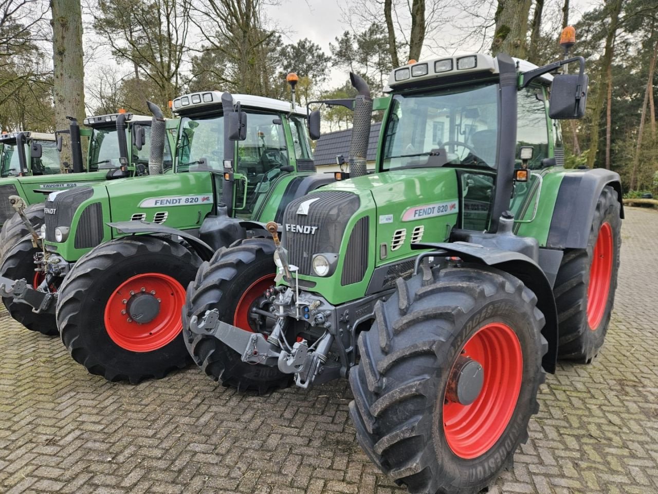 Traktor typu Fendt 820 Vario TMS ( 716 718 818 ), Gebrauchtmaschine v Bergen op Zoom (Obrázek 4)