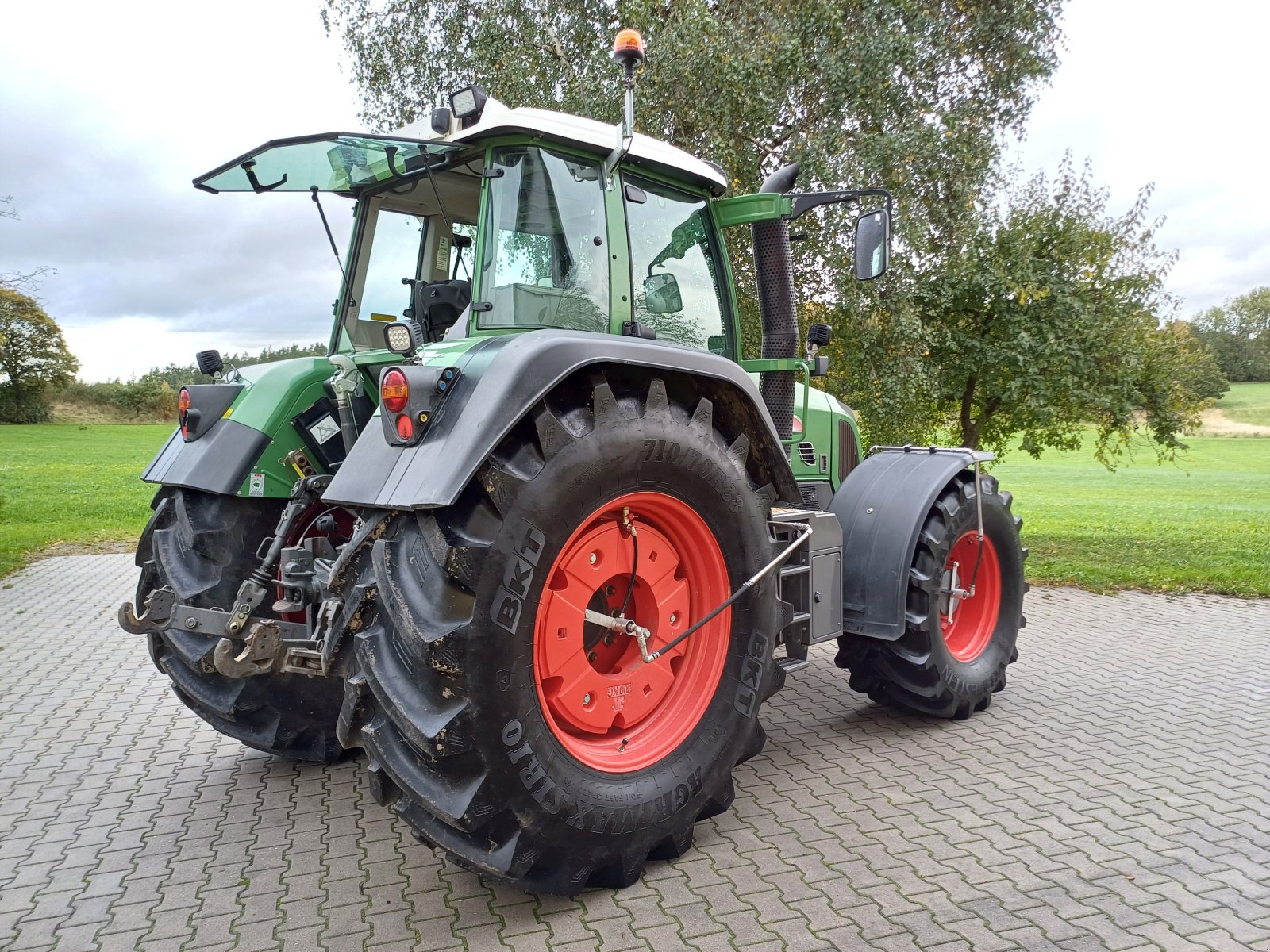 Traktor типа Fendt 820 Vario TMS COM3 716 718 818, Gebrauchtmaschine в Tirschenreuth (Фотография 5)