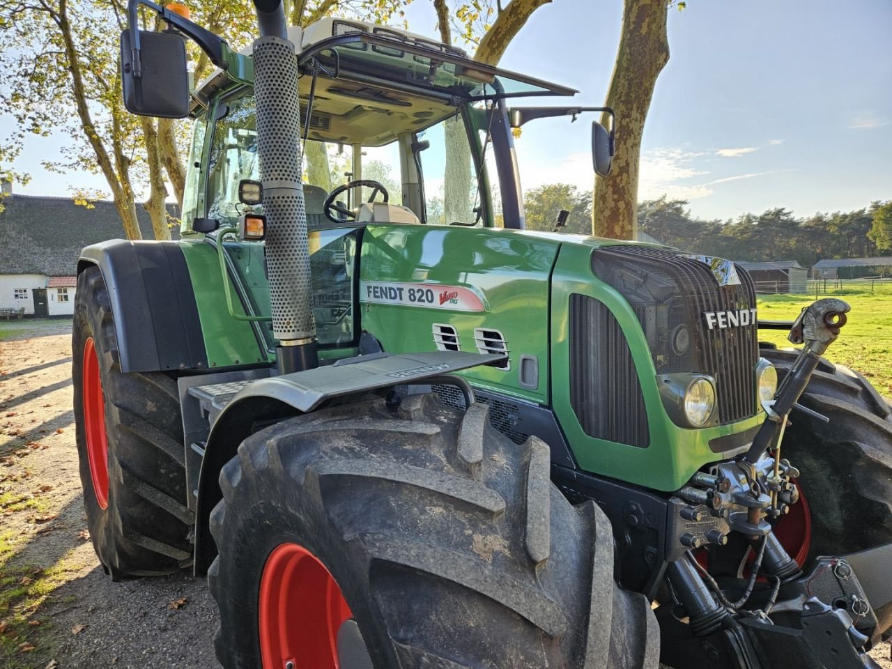 Traktor van het type Fendt 820 Vario TMS Com3 7900h., Gebrauchtmaschine in Bergen op Zoom (Foto 3)