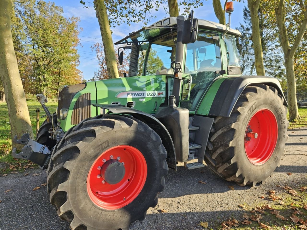 Traktor des Typs Fendt 820 Vario TMS Com3 7900h., Gebrauchtmaschine in Bergen op Zoom (Bild 2)