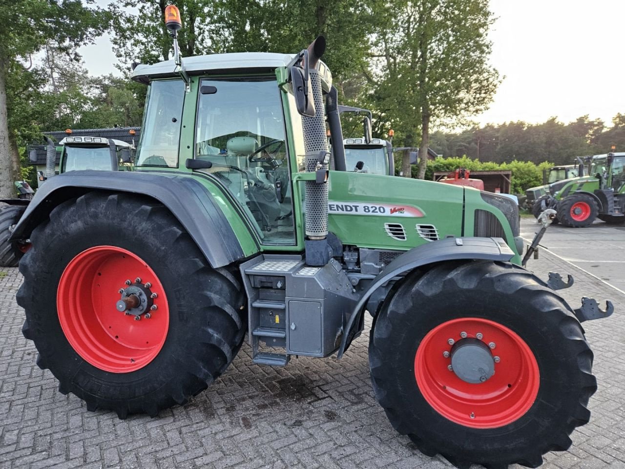 Traktor a típus Fendt 820 Vario TMS, Gebrauchtmaschine ekkor: Bergen op Zoom (Kép 3)