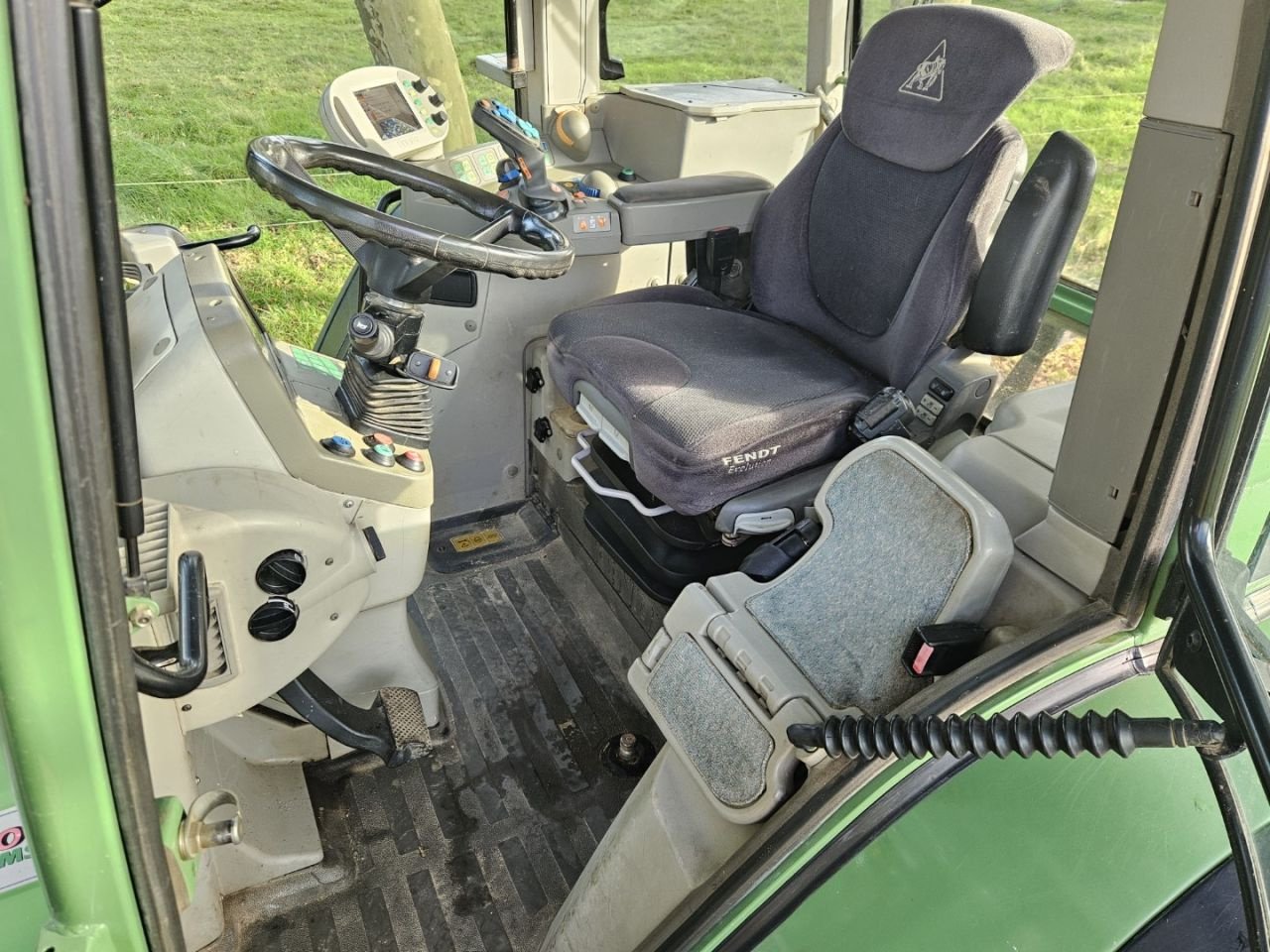 Traktor tipa Fendt 820 Vario TMS, Gebrauchtmaschine u Bergen op Zoom (Slika 10)