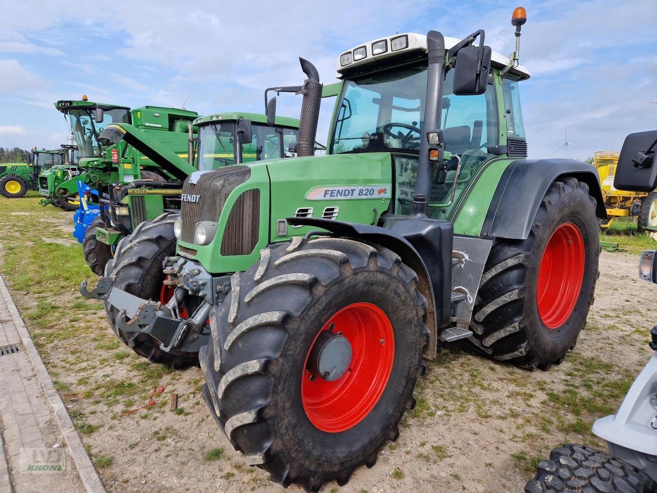 Traktor des Typs Fendt 820 Vario TMS, Gebrauchtmaschine in Spelle (Bild 1)