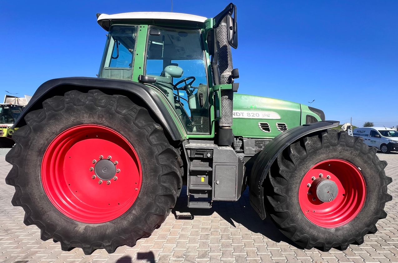 Traktor des Typs Fendt 820 Vario, Gebrauchtmaschine in Orţişoara (Bild 4)