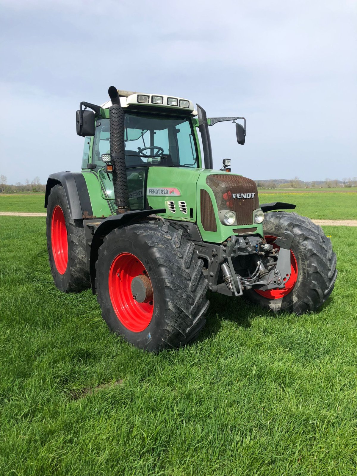 Traktor typu Fendt 820 Vario, Gebrauchtmaschine v Hiltenfingen (Obrázok 1)