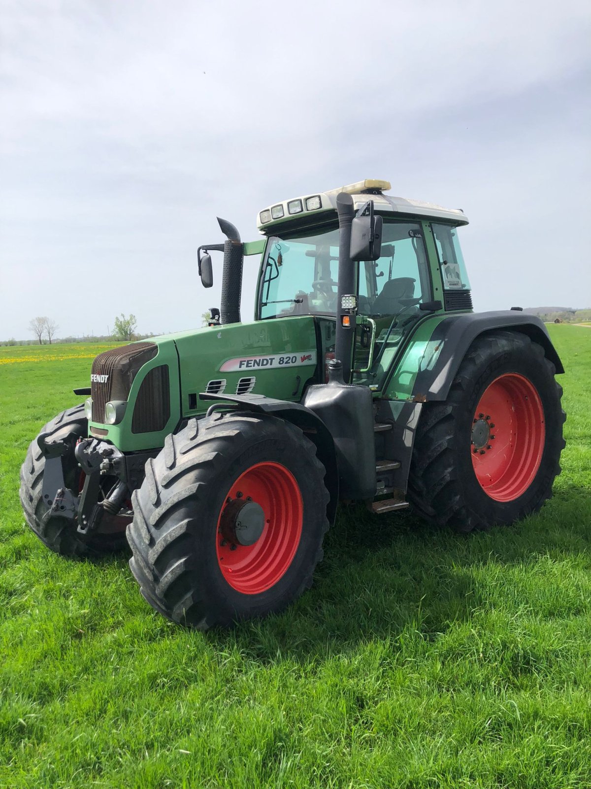 Traktor типа Fendt 820 Vario, Gebrauchtmaschine в Hiltenfingen (Фотография 11)