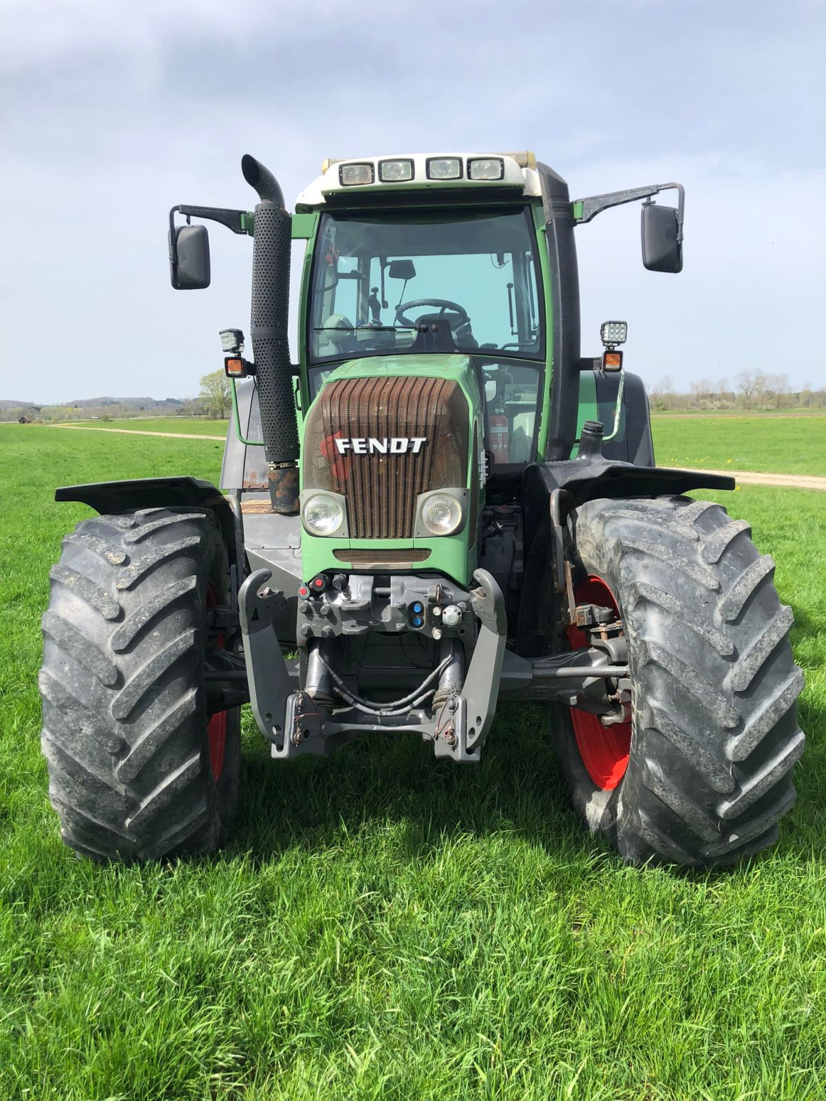 Traktor от тип Fendt 820 Vario, Gebrauchtmaschine в Hiltenfingen (Снимка 12)