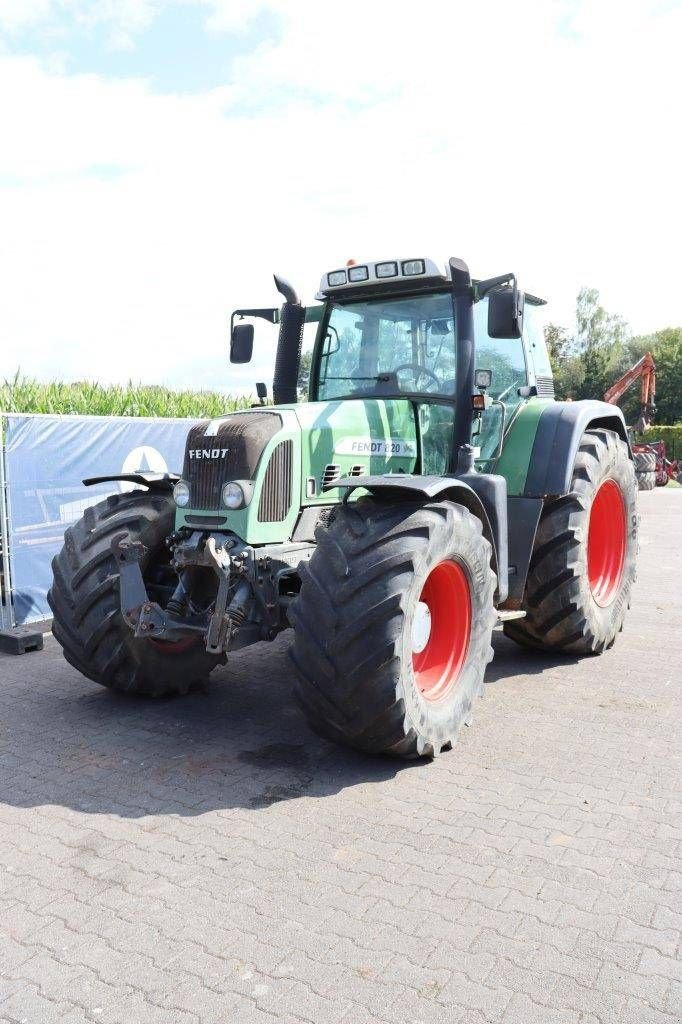 Traktor типа Fendt 820 Vario, Gebrauchtmaschine в Antwerpen (Фотография 10)