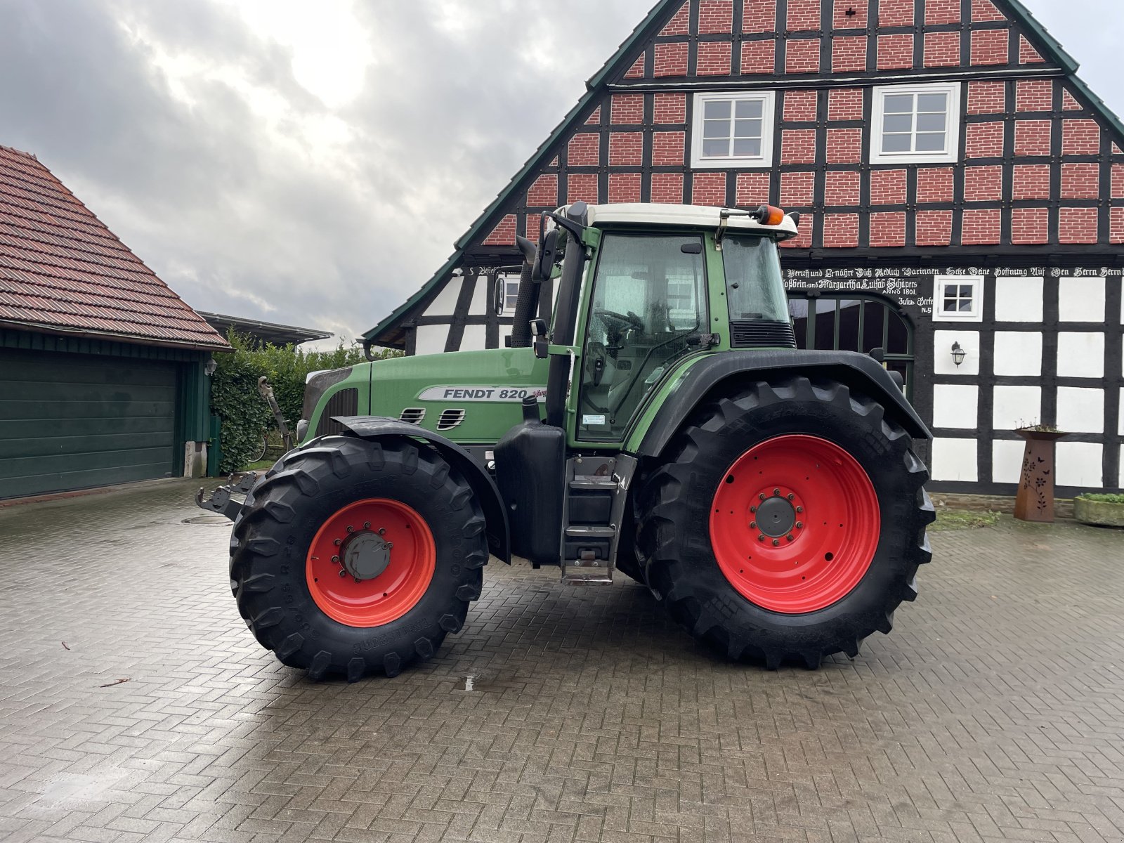 Traktor del tipo Fendt 820 Vario, Gebrauchtmaschine In Hunteburg (Immagine 2)