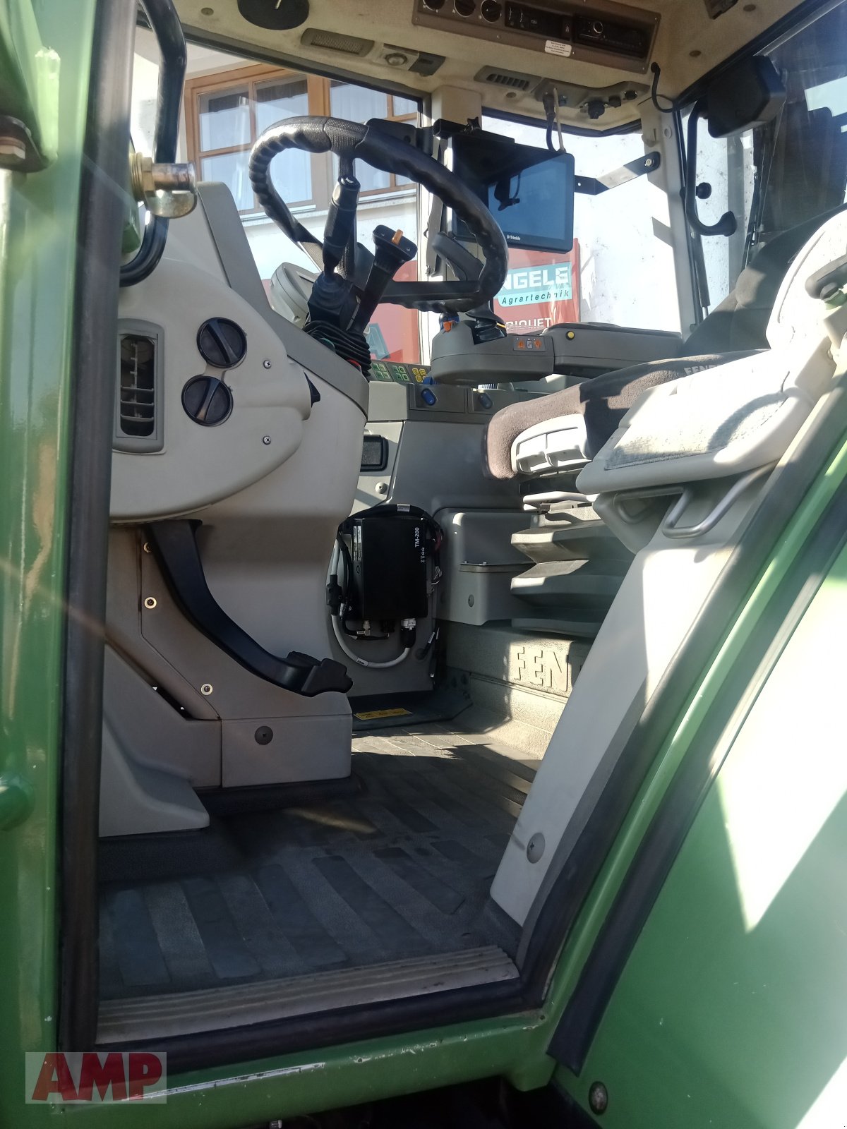 Traktor des Typs Fendt 820 Vario, Gebrauchtmaschine in Teising (Bild 9)