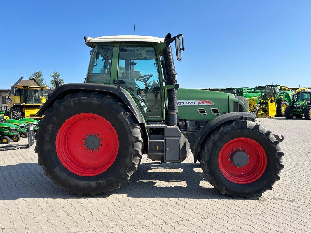 Traktor Türe ait Fendt 820 VARIO, Gebrauchtmaschine içinde Mrągowo (resim 4)