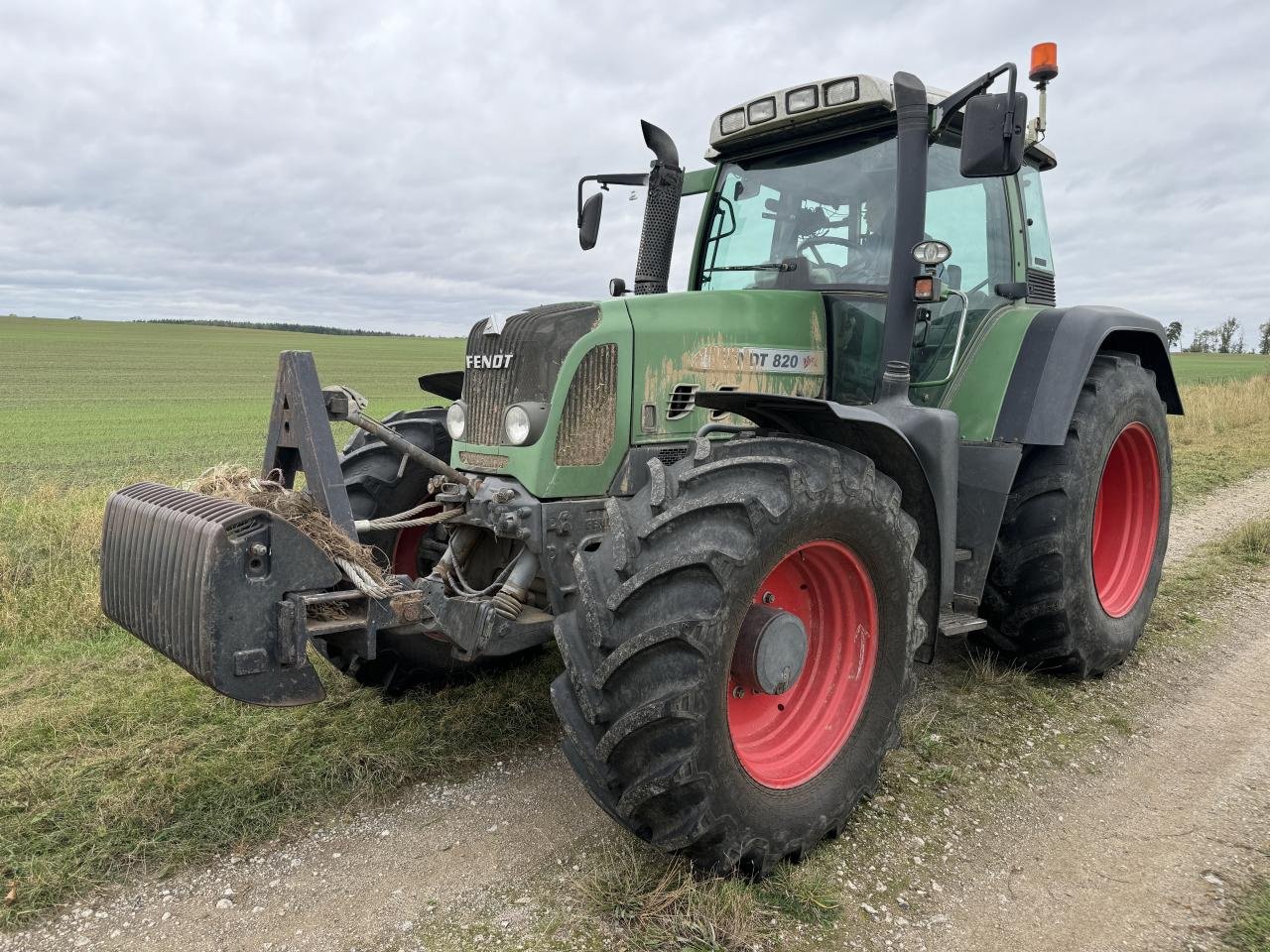 Traktor of the type Fendt 820 Vario, Gebrauchtmaschine in Könnern (Picture 1)