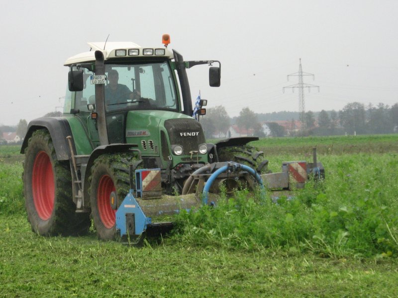 Traktor of the type Fendt 820 Vario, Gebrauchtmaschine in Westenhausen (Picture 1)