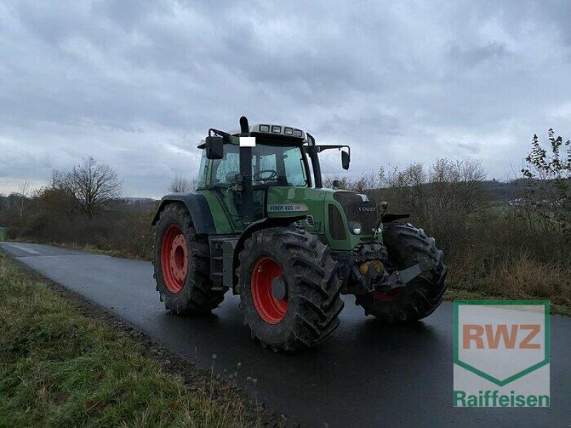 Traktor van het type Fendt 820, Gebrauchtmaschine in Kruft (Foto 1)