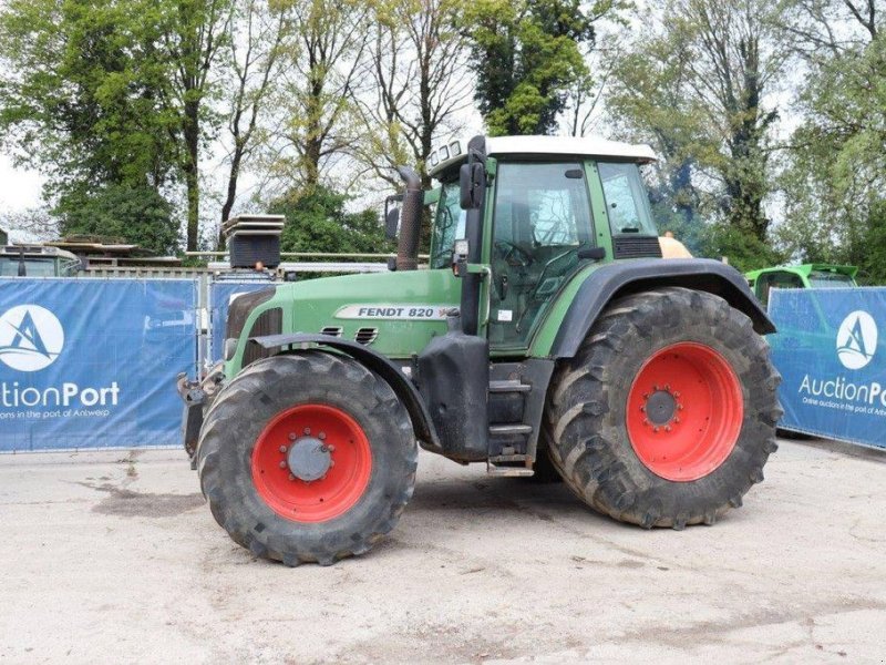 Traktor типа Fendt 820V, Gebrauchtmaschine в Antwerpen (Фотография 1)