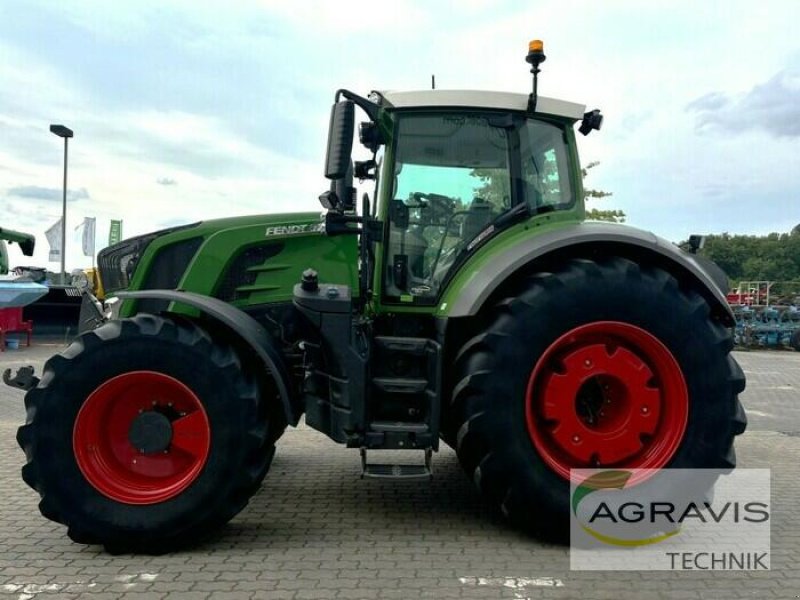 Traktor des Typs Fendt 822 VARIO S4 PROFI PLUS, Gebrauchtmaschine in Calbe / Saale (Bild 2)