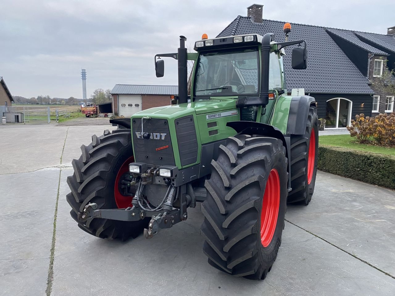 Traktor Türe ait Fendt 822, Gebrauchtmaschine içinde De Mortel (resim 4)