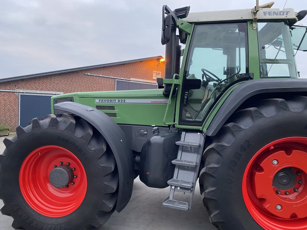 Traktor Türe ait Fendt 822, Gebrauchtmaschine içinde De Mortel (resim 7)