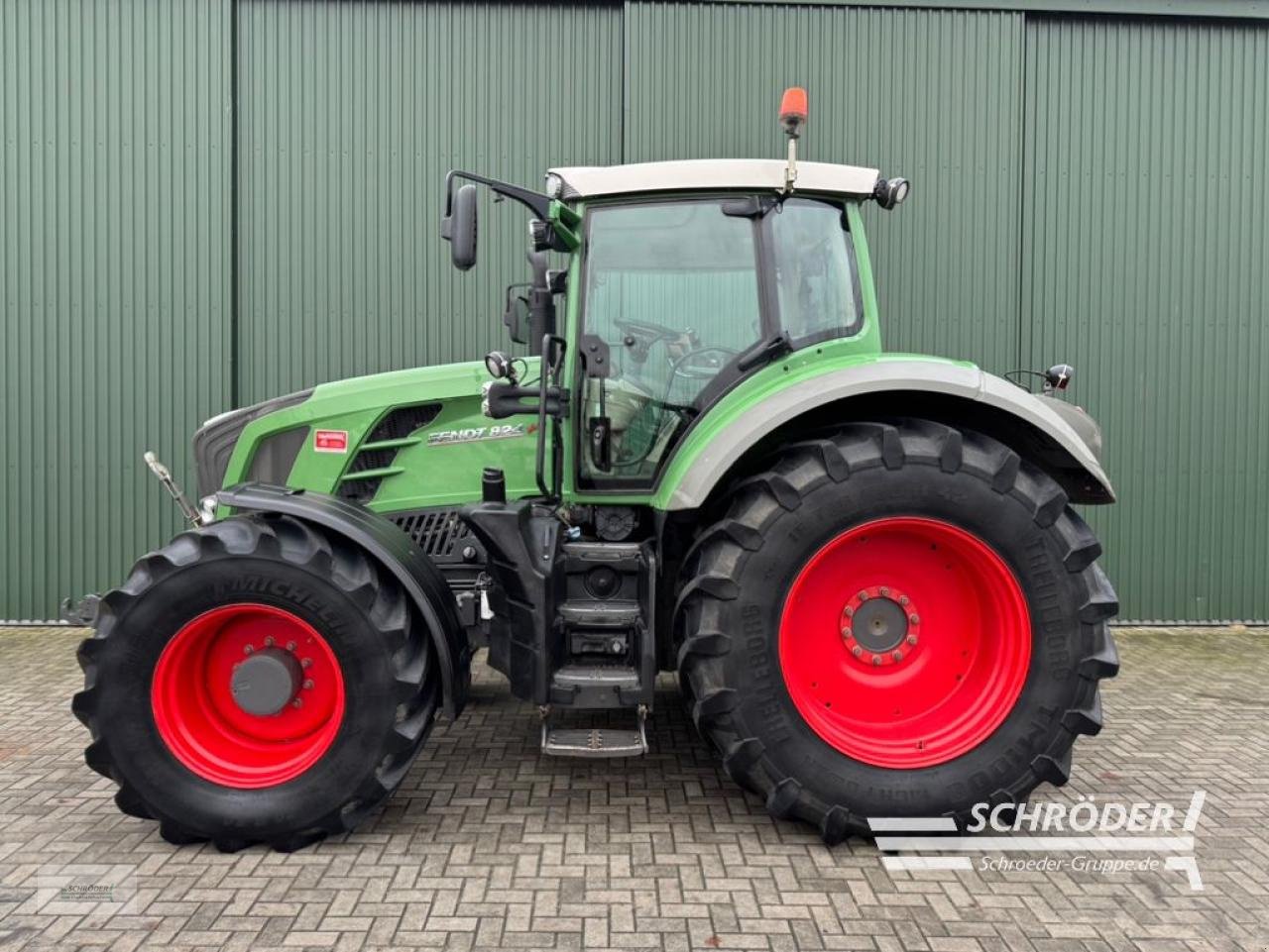 Traktor типа Fendt 824 SCR PROFI PLUS, Gebrauchtmaschine в Twistringen (Фотография 2)