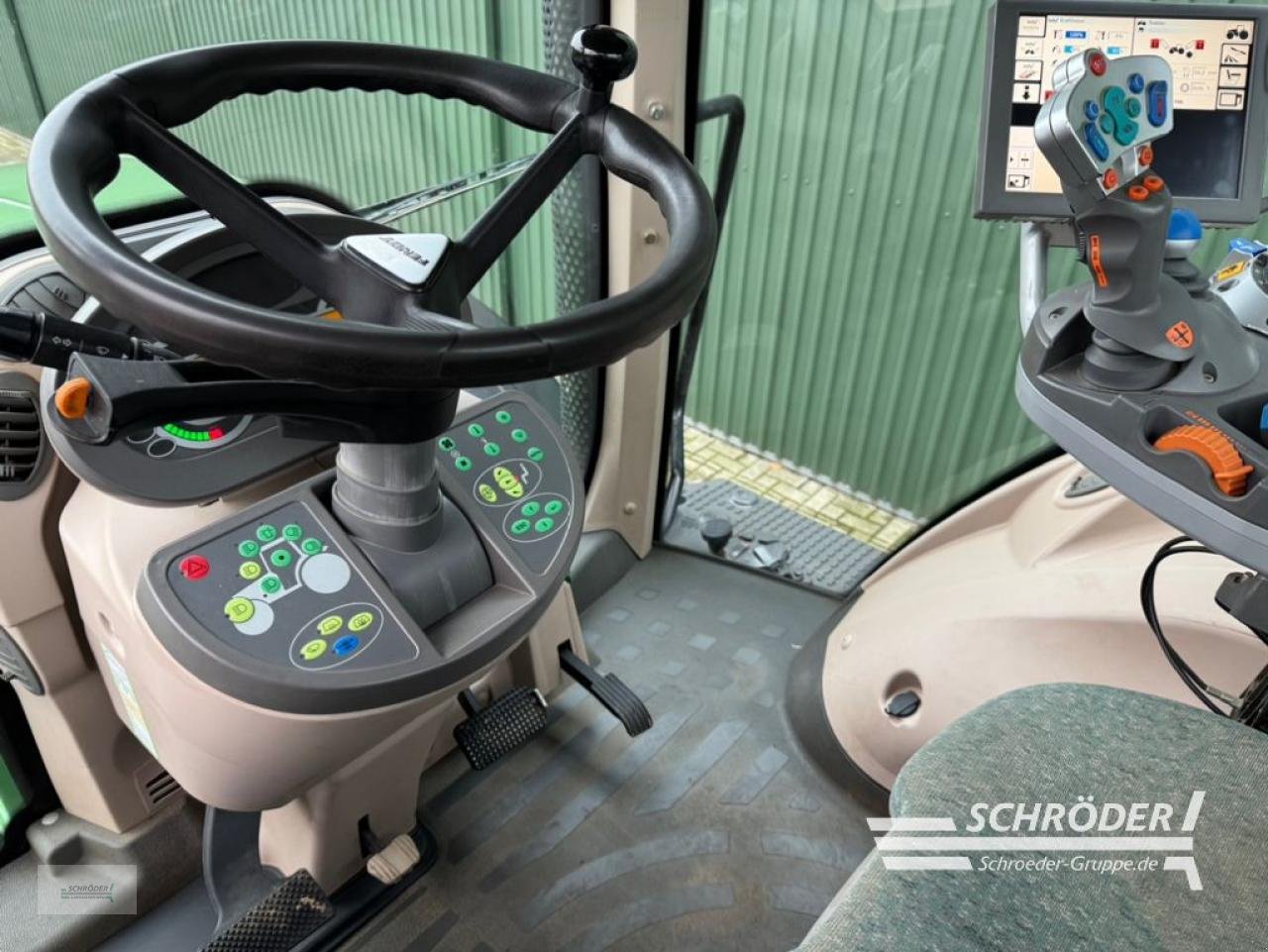 Traktor типа Fendt 824 SCR PROFI PLUS, Gebrauchtmaschine в Twistringen (Фотография 25)