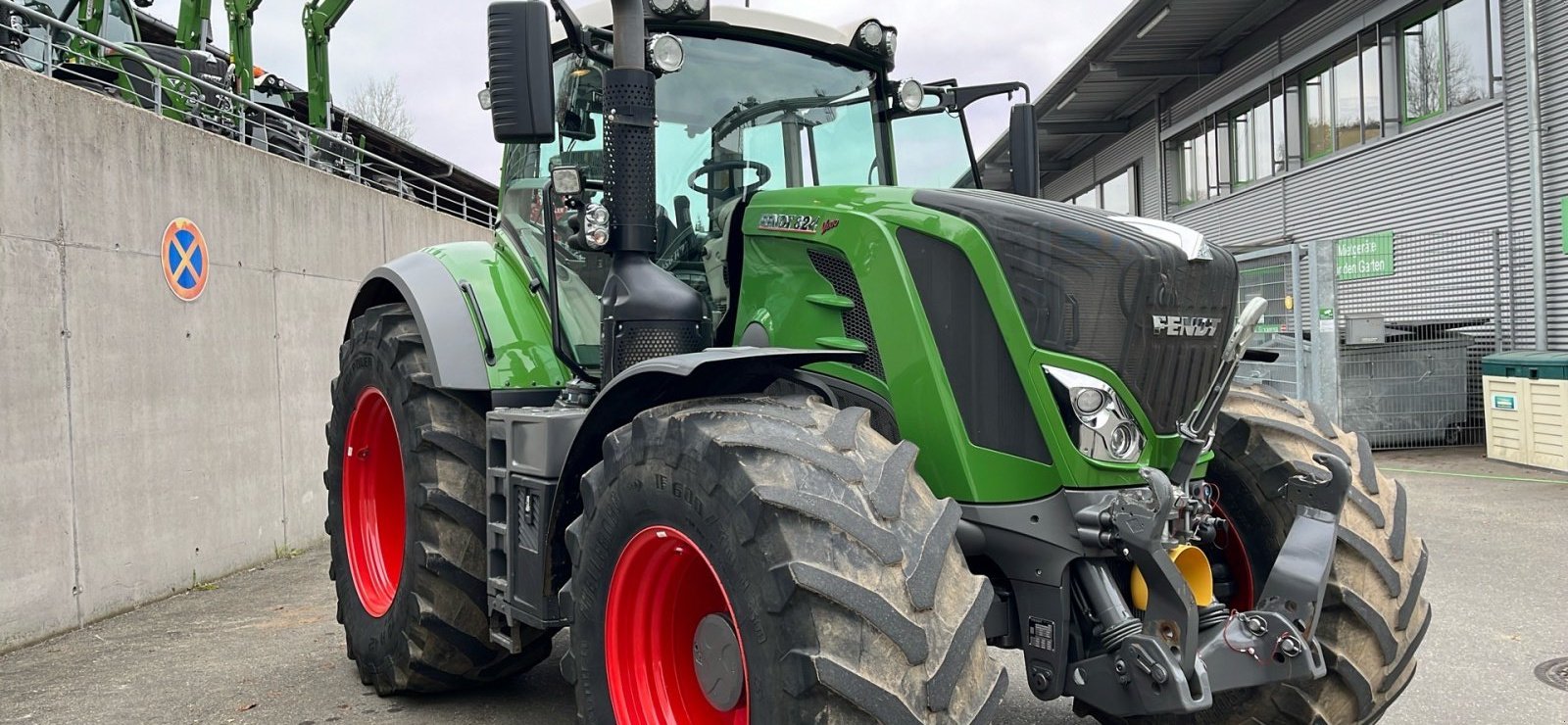 Traktor van het type Fendt 824 Vario ProfiPlus, Gebrauchtmaschine in Donaueschingen (Foto 12)