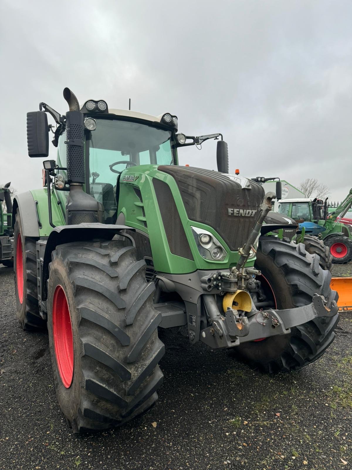 Traktor des Typs Fendt 824 Vario S4 Profi, Gebrauchtmaschine in Bevern (Bild 2)