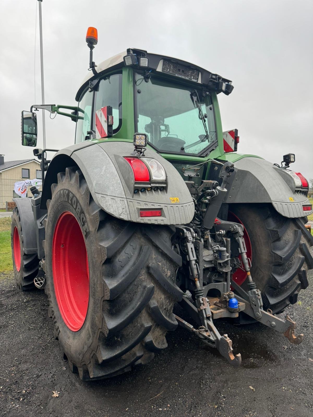 Traktor of the type Fendt 824 Vario S4 Profi, Gebrauchtmaschine in Bevern (Picture 3)