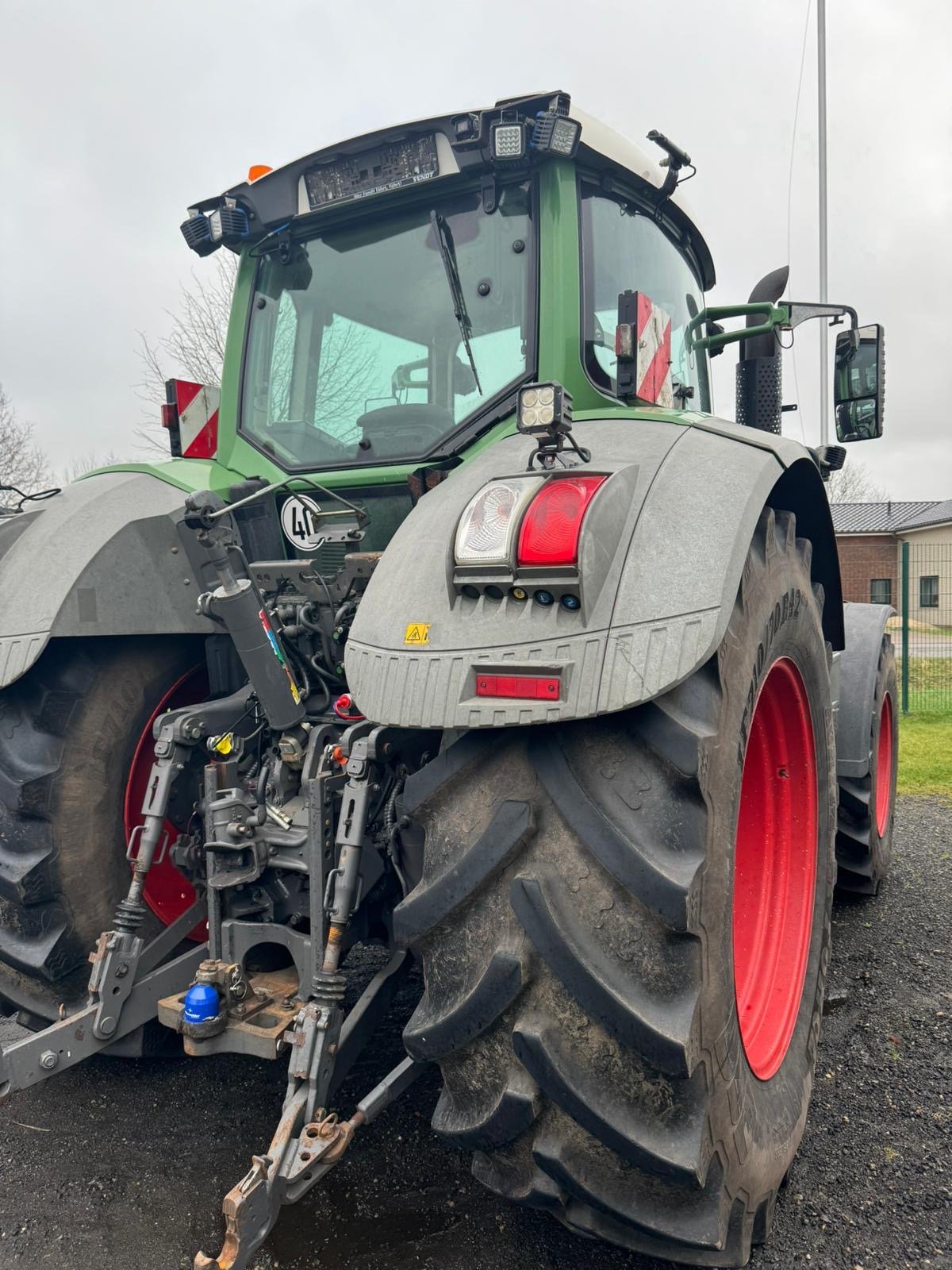 Traktor des Typs Fendt 824 Vario S4 Profi, Gebrauchtmaschine in Bevern (Bild 4)