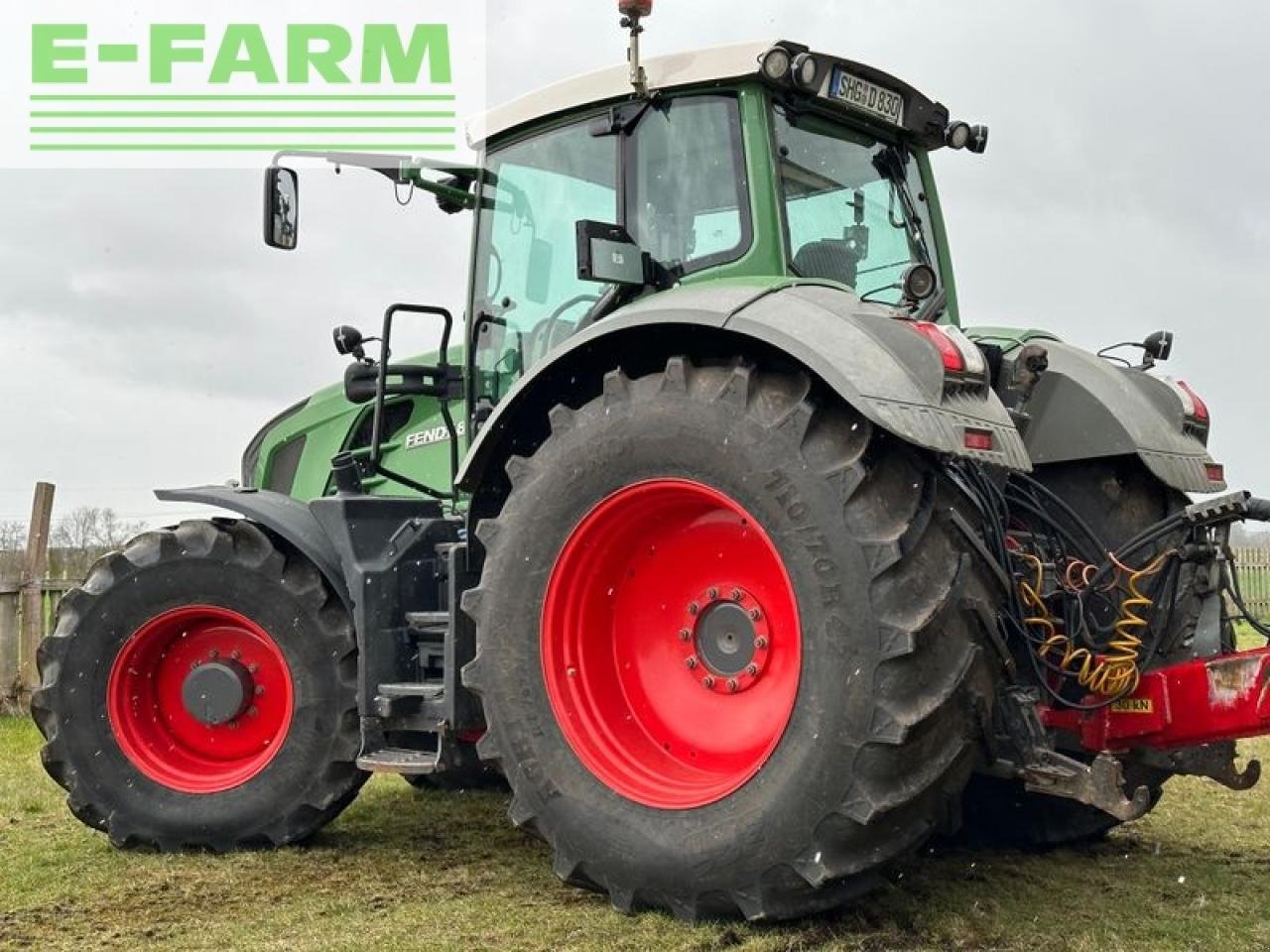 Traktor van het type Fendt 824 vario scr profi plus ProfiPlus, Gebrauchtmaschine in STADTHAGEN (Foto 3)