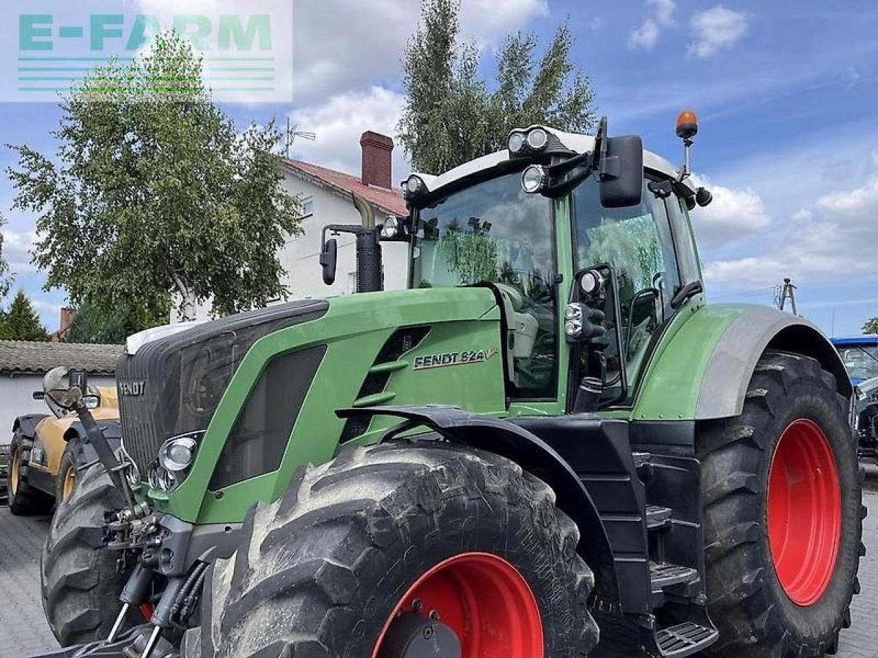 Traktor типа Fendt 824 vario, Gebrauchtmaschine в DAMAS?AWEK (Фотография 16)