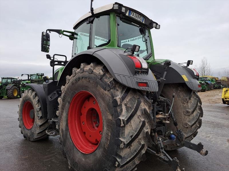 Traktor типа Fendt 824, Gebrauchtmaschine в VOUZIERS (Фотография 5)