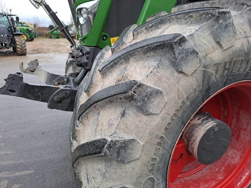 Traktor типа Fendt 824, Gebrauchtmaschine в VOUZIERS (Фотография 10)