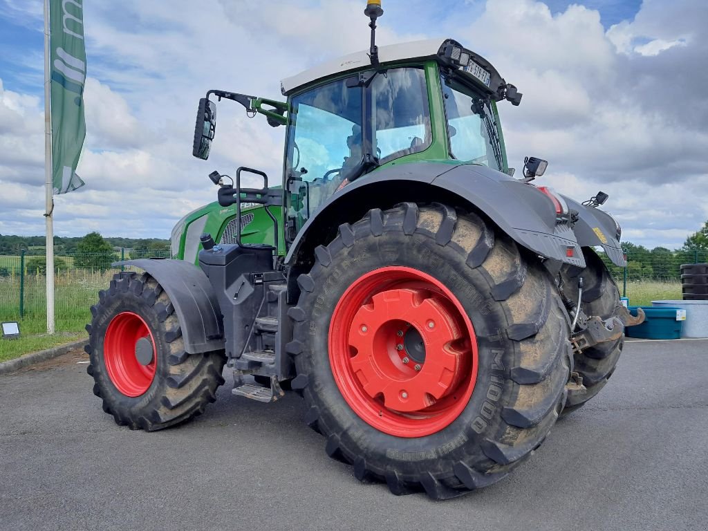 Traktor Türe ait Fendt 826 PROFI PLUS, Gebrauchtmaschine içinde BAZOGES EN PAREDS (resim 2)