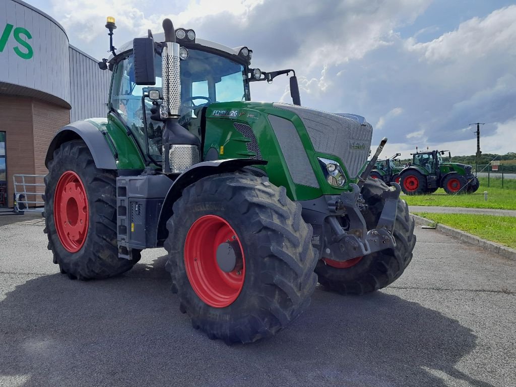 Traktor typu Fendt 826 PROFI PLUS, Gebrauchtmaschine w BAZOGES EN PAREDS (Zdjęcie 8)