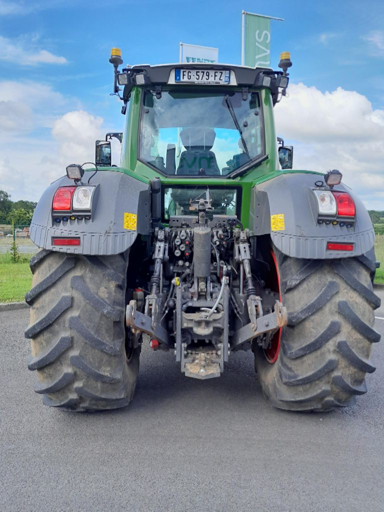 Traktor del tipo Fendt 826 PROFI PLUS, Gebrauchtmaschine In BAZOGES EN PAREDS (Immagine 3)