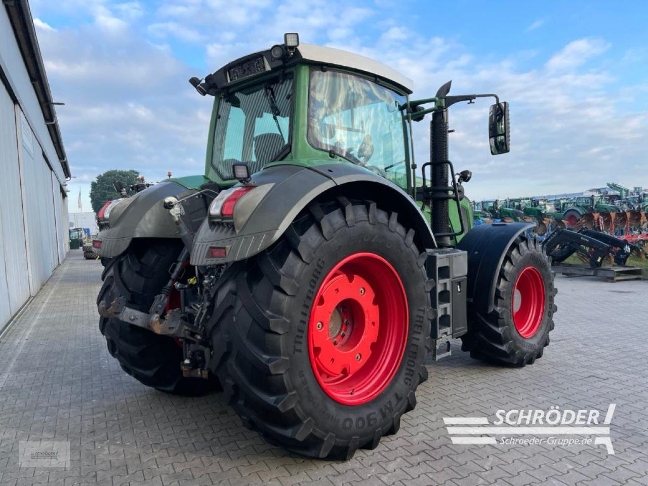 Traktor of the type Fendt 826 SCR PROFI PLUS, Gebrauchtmaschine in Wildeshausen (Picture 3)