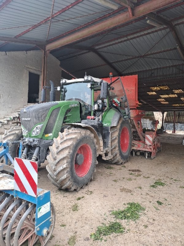 Traktor typu Fendt 826 VARIO PROFI +, Gebrauchtmaschine w VERT TOULON (Zdjęcie 1)