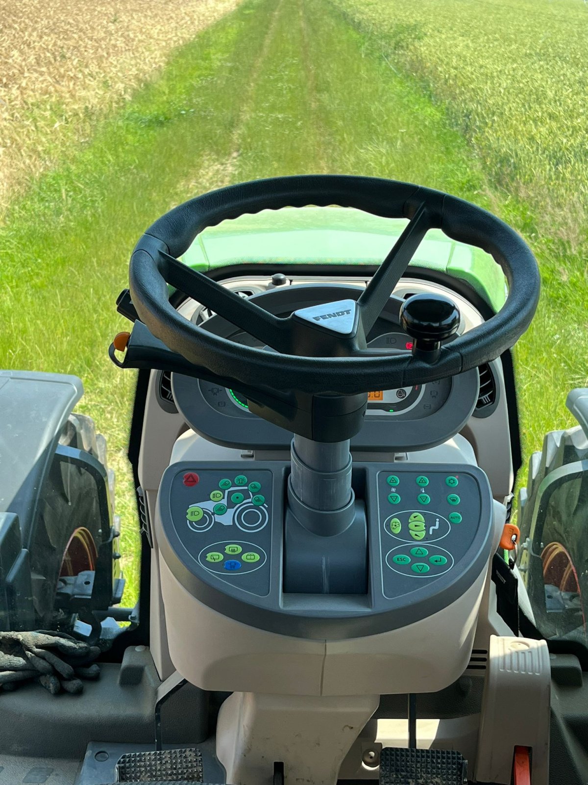 Traktor tip Fendt 826 Vario ProfiPlus, Gebrauchtmaschine in Hammersbach (Poză 15)