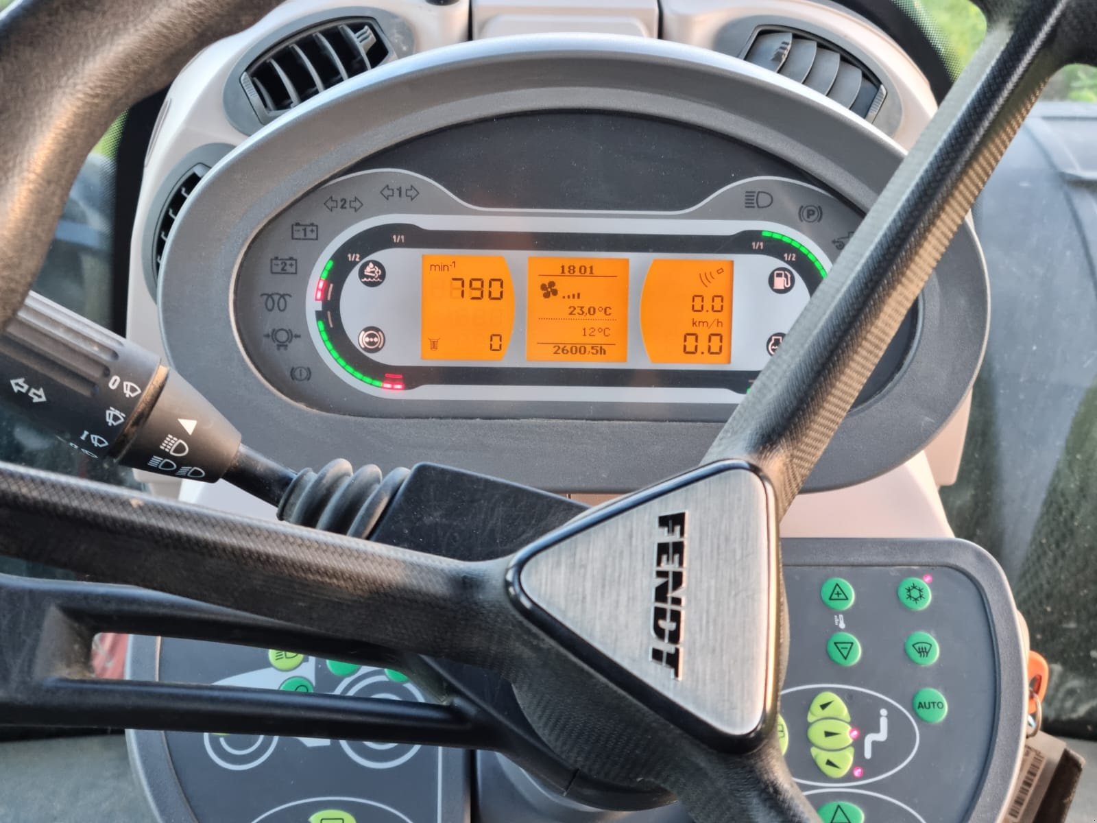 Traktor Türe ait Fendt 826 Vario ProfiPlus, Gebrauchtmaschine içinde Ettling (resim 2)