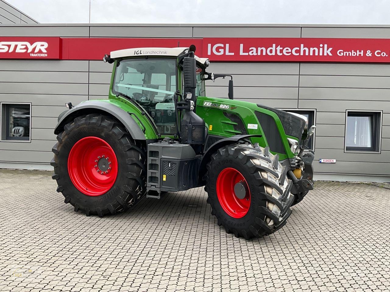 Traktor a típus Fendt 826 Vario S4"MOTOR NEU" Profi Plus, Gebrauchtmaschine ekkor: Pfreimd (Kép 1)