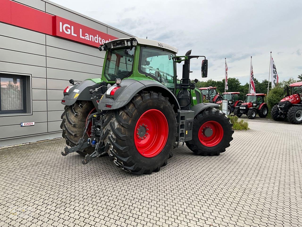 Traktor van het type Fendt 826 Vario S4"MOTOR NEU" Profi Plus, Gebrauchtmaschine in Pfreimd (Foto 7)