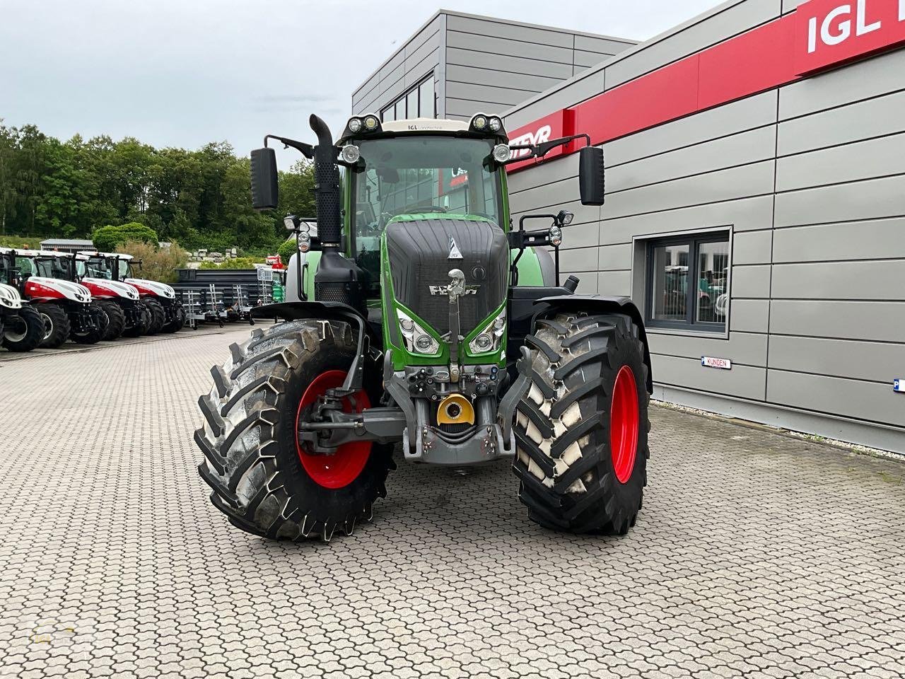 Traktor van het type Fendt 826 Vario S4"MOTOR NEU" Profi Plus, Gebrauchtmaschine in Pfreimd (Foto 8)