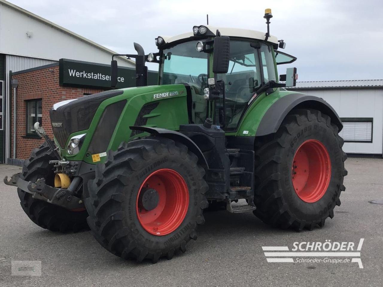 Traktor типа Fendt 826 VARIO S4 PROFI PLUS, Gebrauchtmaschine в Penzlin (Фотография 1)